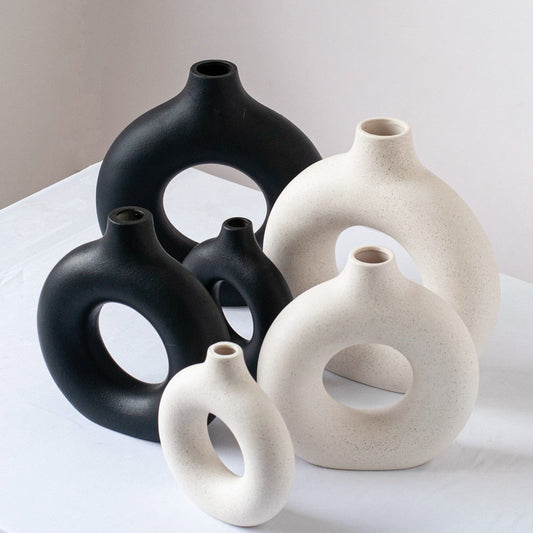 Black & White Round Hollow Vase - Hemkonst