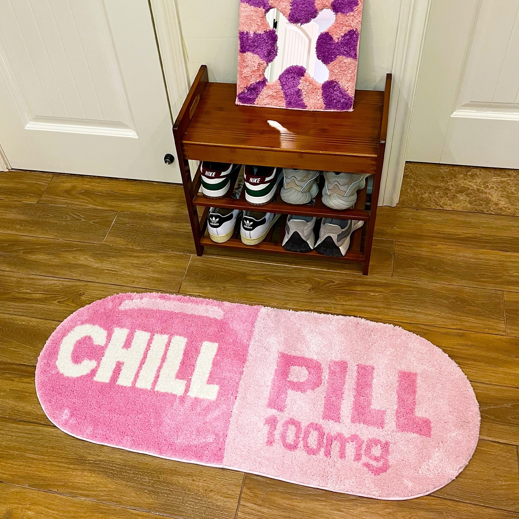 Chill Pill Oval Tufted Rug - Hemkonst