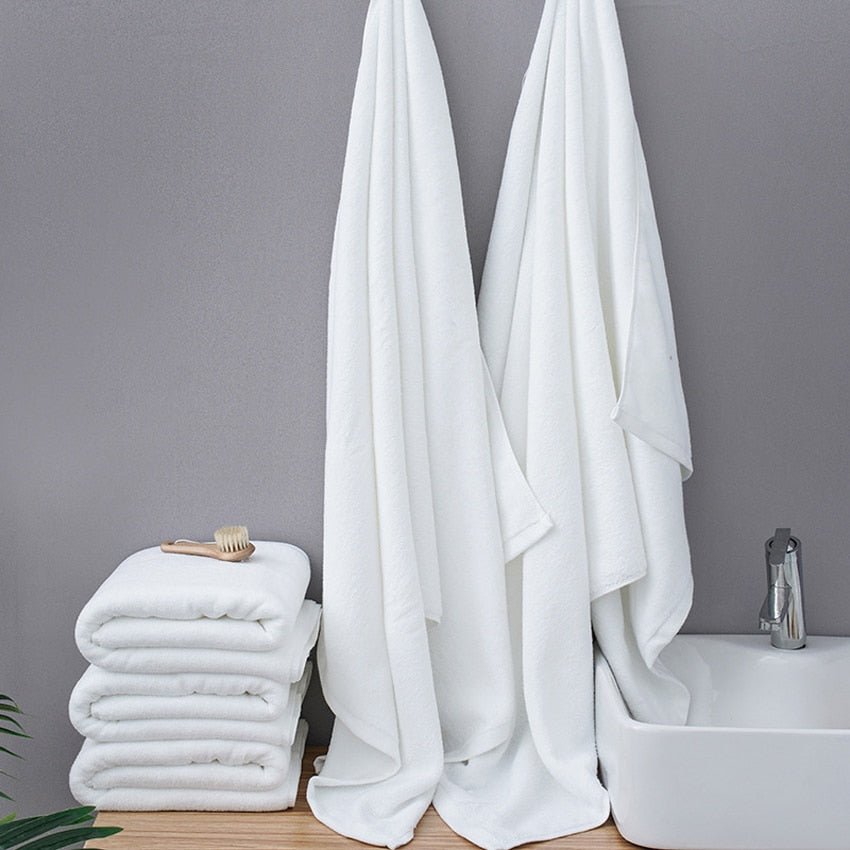 https://hemkonst.com/cdn/shop/products/hemkonst-deluxe-hotel-cotton-bath-towel-756319.jpg?v=1688710495&width=1445