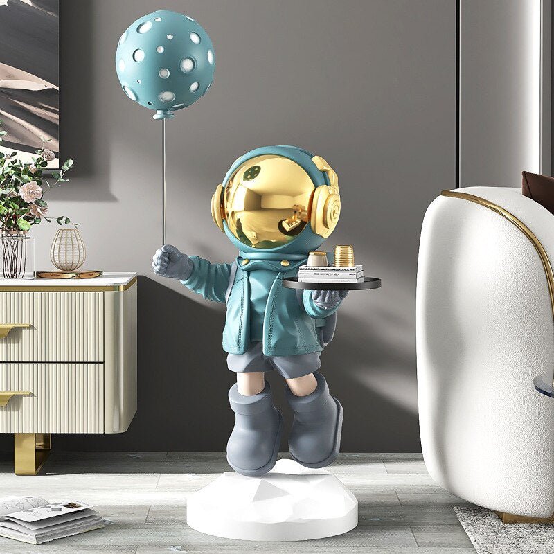 Moon Astronaut with Hand Tray - Hemkonst