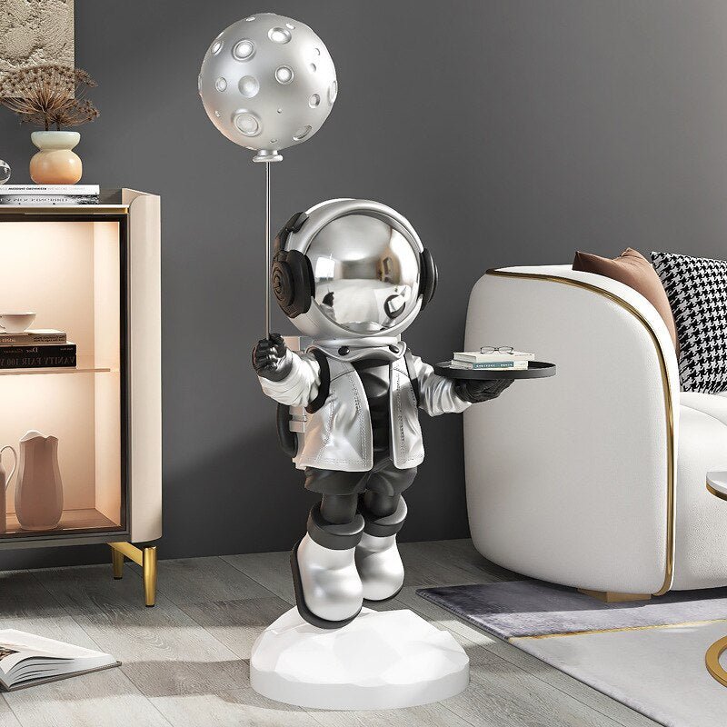 Moon Astronaut with Hand Tray - Hemkonst