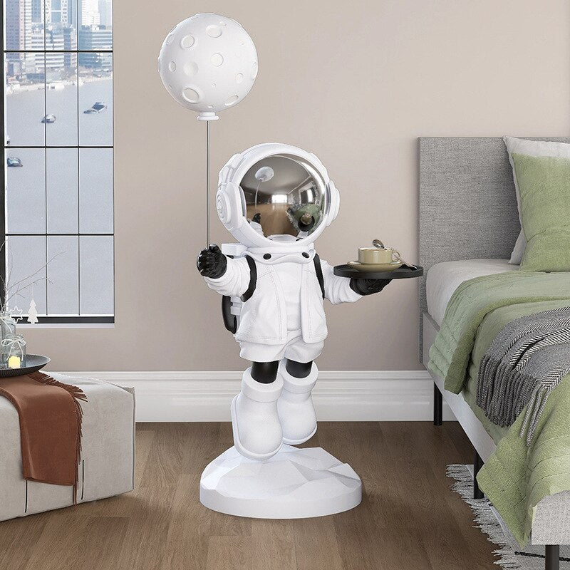 Moon Astronaut with Hand Tray - Hemkonst